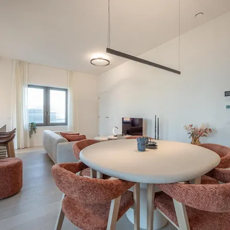 Apartmán Modern With Terrace & Sea View *