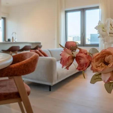 Modern With Terrace & Sea View Apartmán *
